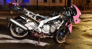 Wypadek w centrum Jarosławia. Zderzenie Audi z motocyklem na skrzyżowaniu