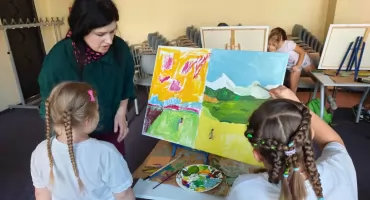 Niebo, góry, las, czyli portrety w drodze – warsztaty edukacyjne w bibliotece w Jarosławiu (ZDJĘCIA)