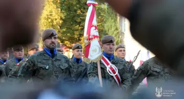 Święto Wojsk Obrony Terytorialnej. Żołnierze 20. PBOP na uroczystym apelu