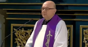 Dobre wieści ze szpitala: Ks. Marek Pieńkowski odłączony od respiratora. Dziękuje za modlitwę 