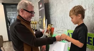 Samuel Dziukiewicz na podium SIRO KIDS CUP w Bielsku-Białej