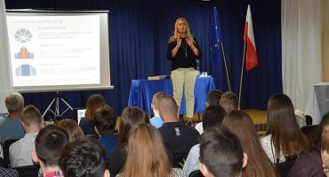 Elżbieta Łukacijewska rozmawiała o Europie z uczniami SP nr 11 (ZDJĘCIA, WIDEO)
